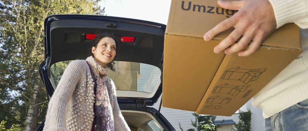Wer für den Job in eine andere Stadt zieht, sollte auch die Umzugskosten genau zu kennen.