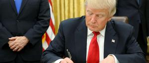 Der neue US-Präsident Donald Trump hat noch keinen Gesprächstermin für Kanzlerin Angela Merkel. 