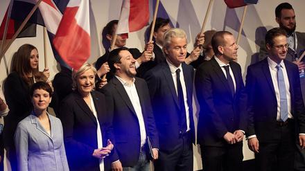 Europas prominenteste Rechte trafen sich am Wochenende in Koblenz, darunter die AFD-Vorsitzende Frauke Petry (l.)