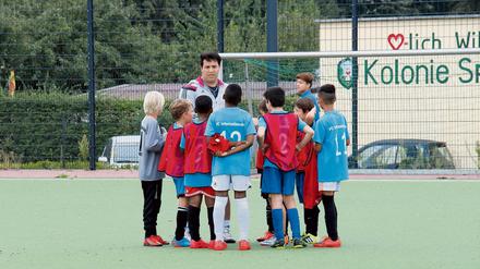 Immer im Gespräch. Der FC Internationale setzt auf Integration und Zusammenhalt durch Sport. Für dieses Anliegen wünscht sich der Klub mehr Unterstützung von Berlins Fußballverband und der Sportverwaltung der Stadt.