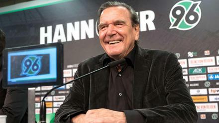 Die alten Reflexe funktionieren noch. Gerhard Schröder am Montag vor der Presse.
