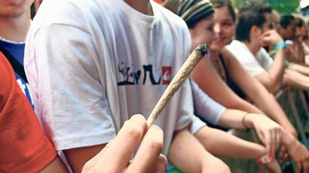 Nur ein Joint? Kiffen ist bei Jugendlichen weitverbreitet. 