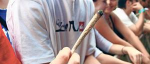 Nur ein Joint? Kiffen ist bei Jugendlichen weitverbreitet. 