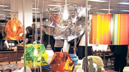 Die Erleuchtung. Lampen und Stühle sind bei den Besuchern der Designbörse besonders beliebt. 