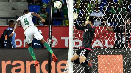Beste Chancen, kein Tor: Salomon Kalou konnte einen Kopfball aus kurzer Distanz nur noch an den Pfosten drücken.