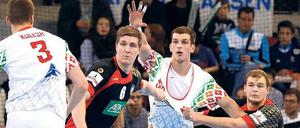 Turm unter Türmen. Finn Lemke (Zweiter von links) ist allein für die Arbeit in der Defensive zuständig, Tore wirft er selten, dafür sind andere zuständig. 