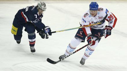 Voll drauf. Frank Hördler hat dem Spiel der Eisbären mehr Stabilität gegeben.