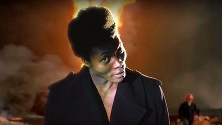 Der Sänger und Pianist Benjamin Clementine (im Bild) und die Hip-Hop-Band The Gorillaz kollaborierten für einen neuen Song gegen Trump.