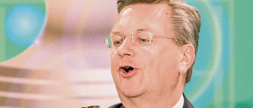 Reinhard Grindel begeistert sich sehr für große Pokalwettbewerbe.
