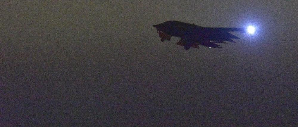 Ein B-2-Langstreckenbomber beim Start auf der Whiteman Air Force Base.