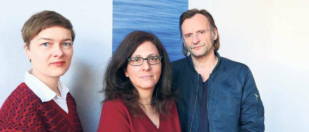 Das Pong-Team. Caroline Kirberg, Merle Kröger und Philip Scheffner bringen am Donnerstag die Doku „Havarie“ ins Kino. 