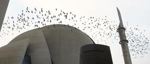 Die Kölner Zentralmoschee steht in der Nähe der Zentrale der türkisch-islamischen Union (Ditib).