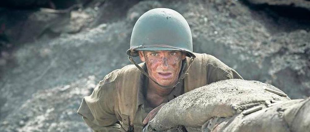Zwischen den Fronten. Desmond Doss (Andrew Garfield) wächst auf dem Schlachtfeld über sich hinaus.