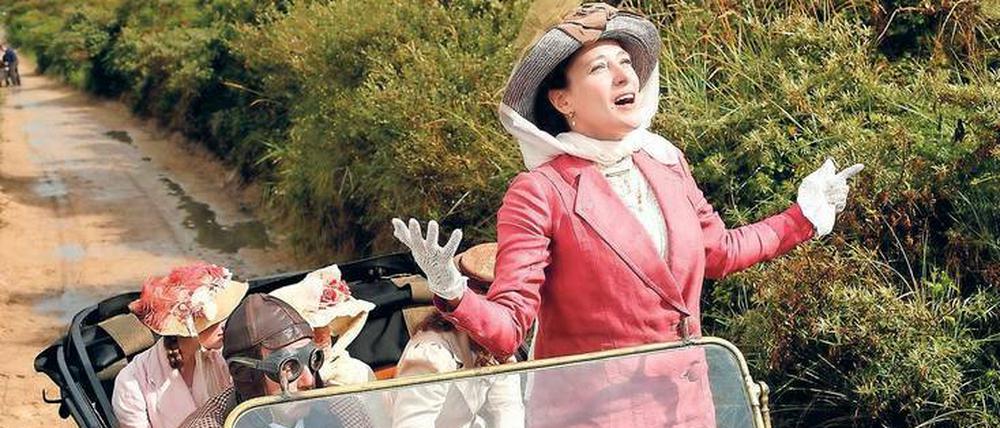 Flotte Landpartie. Isabelle Von Peteghem (Valeria Bruni Tdeschi) und ihre degenerierte Sippschaft.