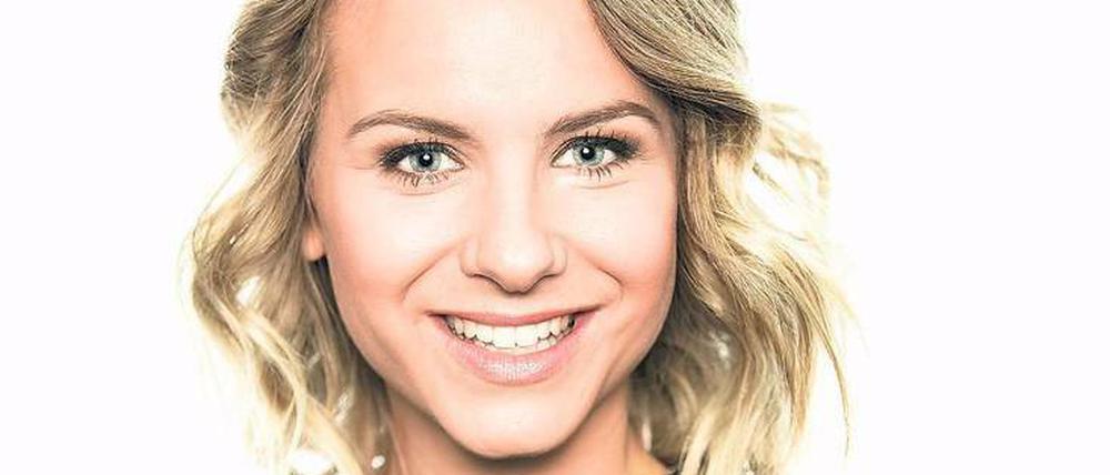 Julia Gühlholtz ist Reporterin und Redakteurin von „RTL II News“ sowie Moderatorin des „RTL II Nachrichtenjournal“.