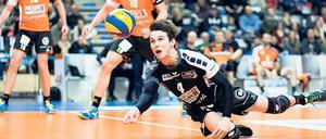 Mal angenommen. Luke Perry ist kein Mann für spektakuläre Punkte. Trotzdem ist er für die Volleys unverzichtbar. Foto: Wells/Imago