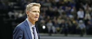 2015 führte Steven Kerr die Golden State Warriors zum NBA-Titel.