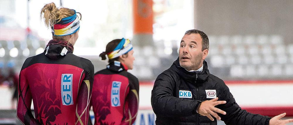 Jan van Veen soll die deutschen Eisschnellläufer wieder in die Spur bringen.