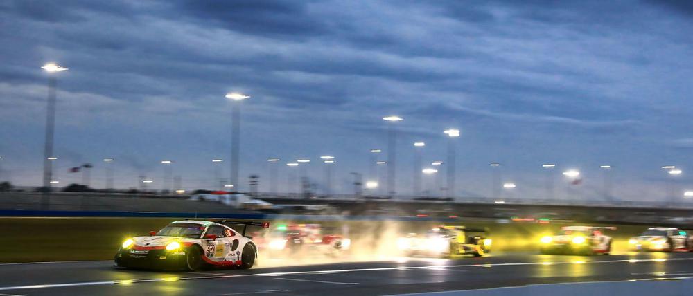 Das Porsche-Team mit den neuen 911 RSR wurde Zweiter und Sechster.