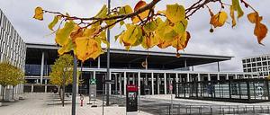 Wer bringt den BER an den Start? Der Aufsichtsrat hat sich neu formiert - aber wie taufrisch die Lösung ist, sei dahingestellt. 
