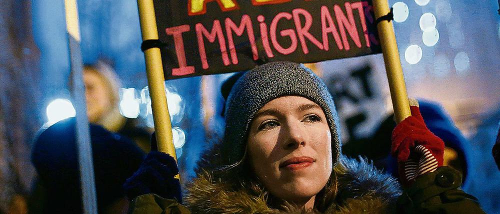 In den USA gibt es weiter Proteste gegen Trump – hier am Donnerstag in Chicago.