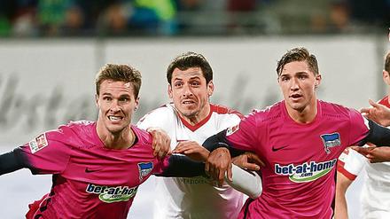 Entschlossenheit im Blick. Sebastian Langkamp (links) könnte in Freiburg in die Startelf zurückkehren.