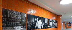 Umarmung an der Oranienburger Straße - nur eines von vielen historischen Motiven.