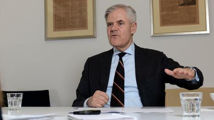 Andreas Dombret (57) beim Gespräch im Tagesspiegeö-Verlagshaus in Berlin. Der deutsch-amerikanischer Wirtschaftswissenschaftler und ehemalige Bankmanager ist seit 2010 Mitglied des Vorstands der Bundesbank.