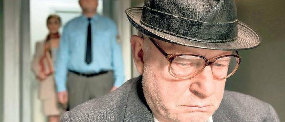 Am Ende. Erich Mielke (Kaspar Eichel) im Haftkrankenhaus der JVA Moabit, 1991.