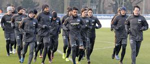 Herthas Profis beim Training für das Spiel am Sonntag.