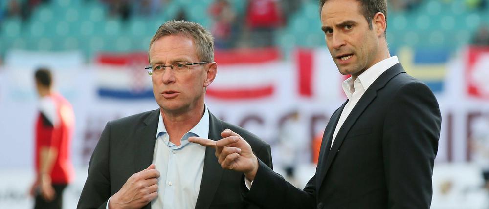 Hebt wohl gerne mal den Zeigefinger: Ex-Langstreckenläufer Oliver Mintzlaff (rechts).