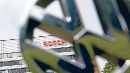 Verstrickt. Bosch hatte an VW Softwarekomponenten geliefert, die der Autobauer bei Millionen Dieselfahrzeugen manipulierte. Bosch räumt keine Schuld ein. 