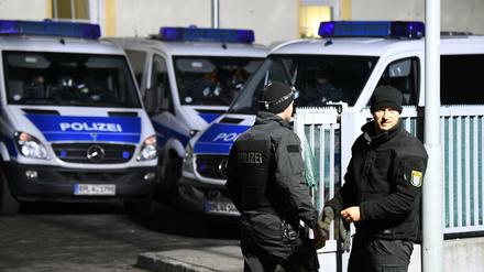 Großrazzia wegen Terrorverdachts in Hessen: Mehr als 1000 Polizisten im Einsatz 