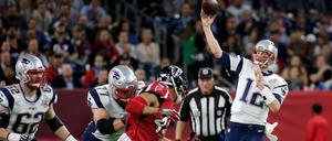 Tom Brady und die New England Patriots schrieben in der Nacht zu Montag Sportgeschichte und gewannen ihren fünften NFL-Titel.