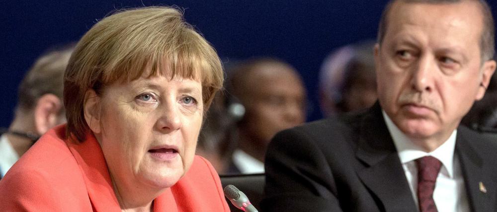 Kanzlerin Merkel im Mai 2016 mit dem türkischen Präsidenten Erdogan in Istanbul - das war vor dem Putsch.