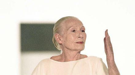 Exil der Worte. Inge Keller 2000 in der Einar-Schleef-Inszenierung „Verratenes Volk“ am Deutschen Theater Berlin