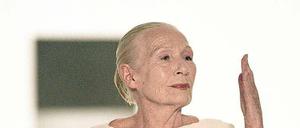 Exil der Worte. Inge Keller 2000 in der Einar-Schleef-Inszenierung „Verratenes Volk“ am Deutschen Theater Berlin
