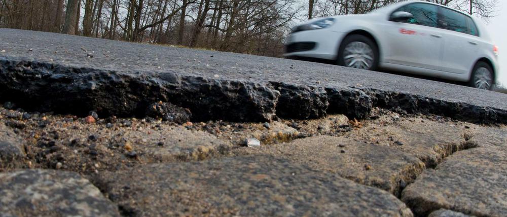 Viele Straßen müssen saniert werden. Viele Pläne gibt es.