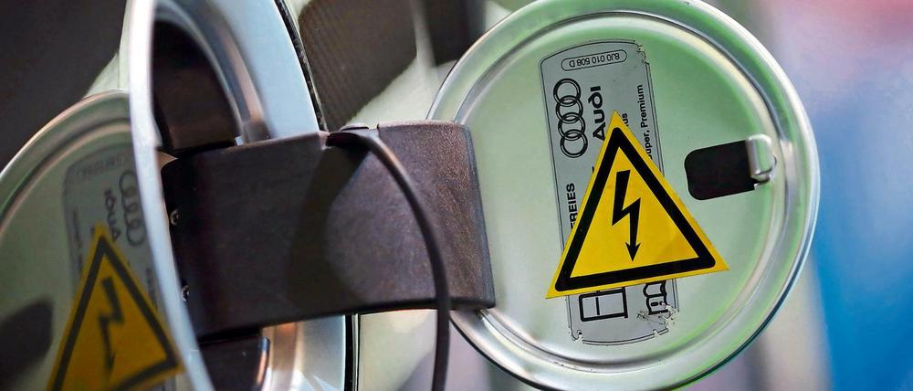 Hochspannung. Auch im gewerblichen Bereich bleiben E-Fahrzeuge eine Randerscheinung.