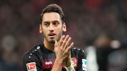 Für Hakan Calhanoglu ist die Saison bereits beendet.