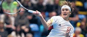 Gut begonnen, schlecht zu Ende gespielt. Alexander Zverev gewann gegen den Belgier Steve Darcis den ersten Satz. Danach begann er jedoch, mit seinem Aufschlag und sich selbst zu hadern. 