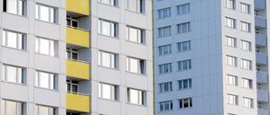 Landeseigene Wohnungsgesellschaften haben ihren Mietern Erhöhungen mitgeteilt.