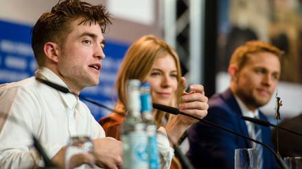 Robert Pattinson, Sienna Miller und Charlie Hunnam bei der Pressekonferenz zu "The Lost City Of Z".