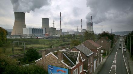 Das Atomkraftwerk Tihange bei Huy (Belgien). 