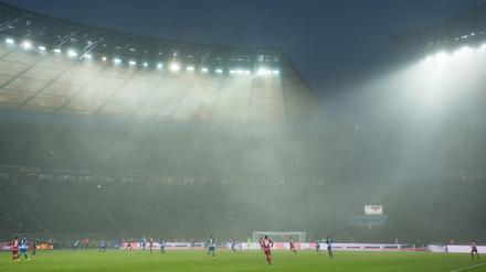 Weit weg. Als Hertha-Reporter sitzt man im Oberrang.