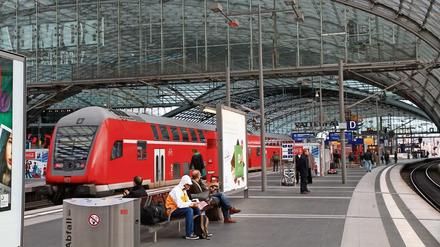 Zwischenhalt Berlin-Hauptbahnhof. Der RE1 ist eine der meistbefahrenen Linien im Nordosten.