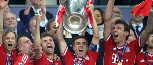 Ein Hoch auf Lahm. 2013 mit dem Champions-League-Pokal. 