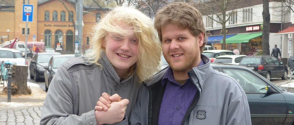 Finn Tesmer (links) und Michael Bäumer vom Bündnis "Jugend für Steglitz-Zehlendorf"