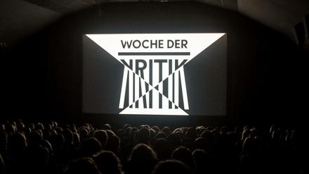 Versucht Licht ins Dunkel zu bringen: Die Woche der Kritik. 