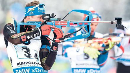 Genau abgestimmt. Simon Schempp, der an diesem Donnerstag gemeinsam mit Laura Dahlmeier, Vanessa Hinz und Arnd Peiffer in der Mixed-Staffel beim Auftakt der Biathlon-WM antritt, achtet wie all seine Teamkollegen bei der Waffe auf jedes Detail.